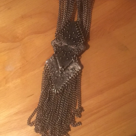 Sunday Special 🔅 Silver Necklace with Geometric design - Picture 3 of 4